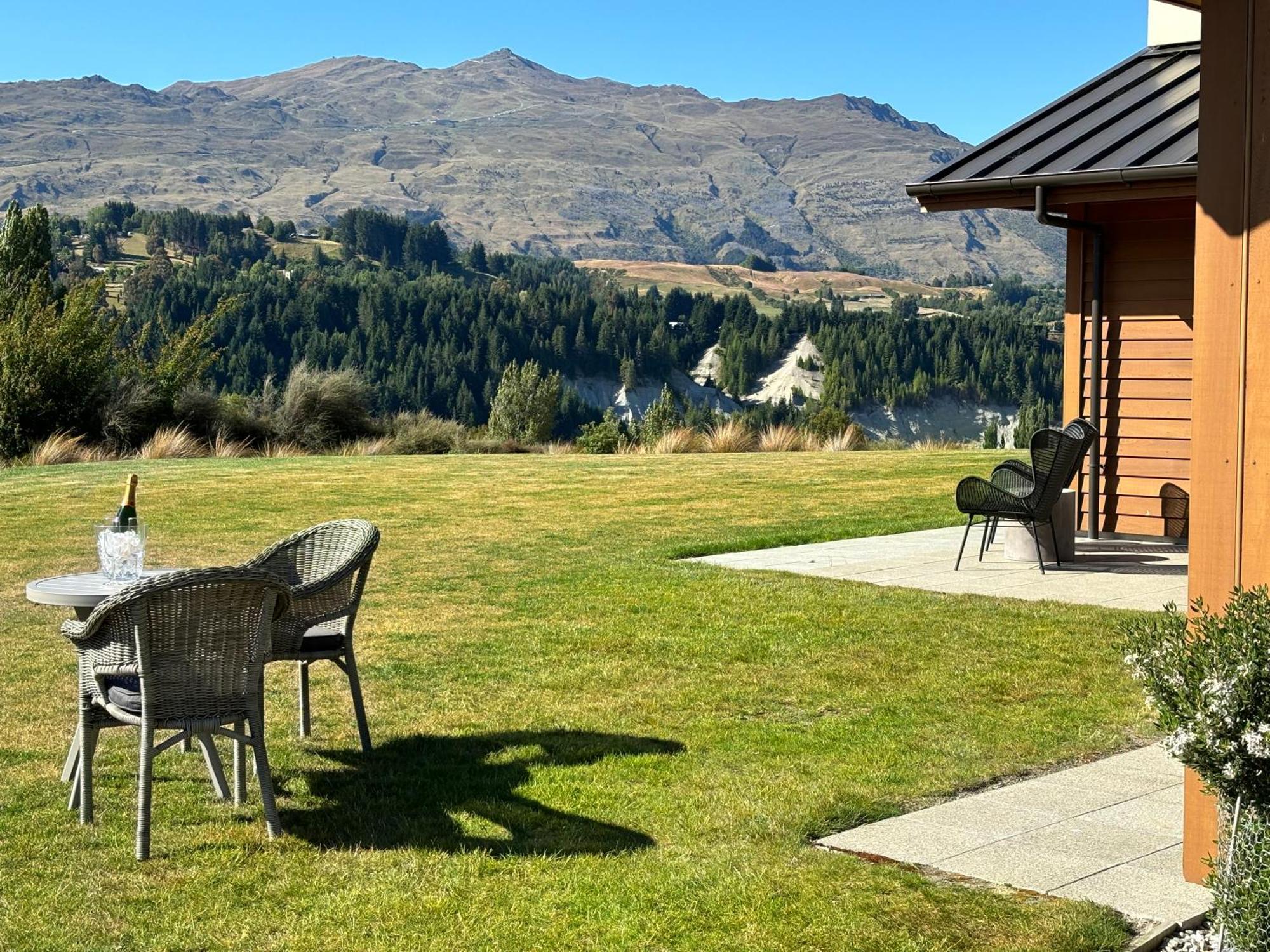 Tucker Beach Private Exclusive Retreat Квинстаун Номер фото