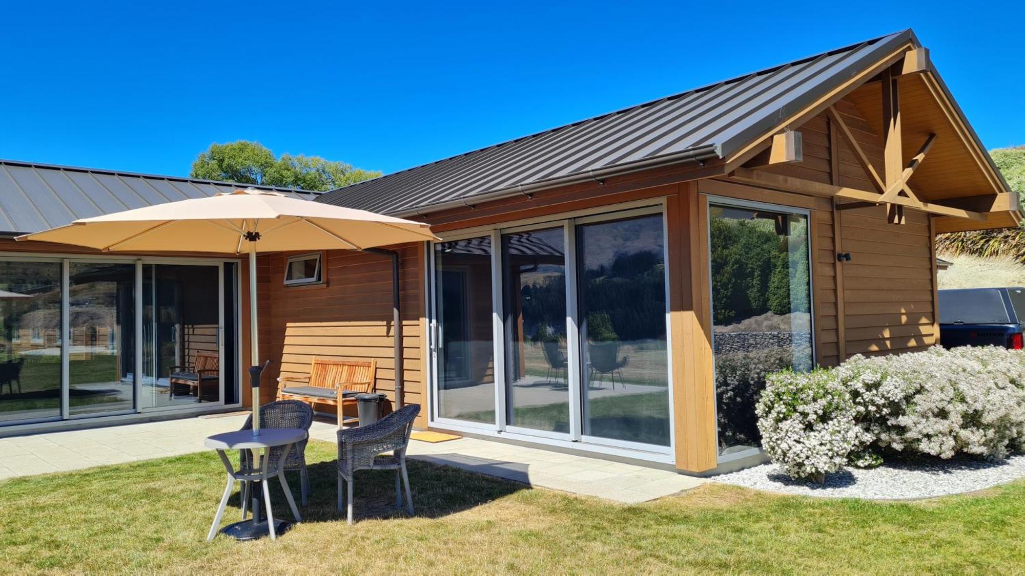 Tucker Beach Private Exclusive Retreat Квинстаун Номер фото